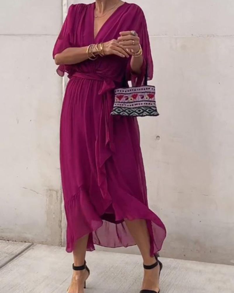 Kjole Femme Cristi – Elegant slå-om kjole med flagermusærmer & asymmetrisk kant