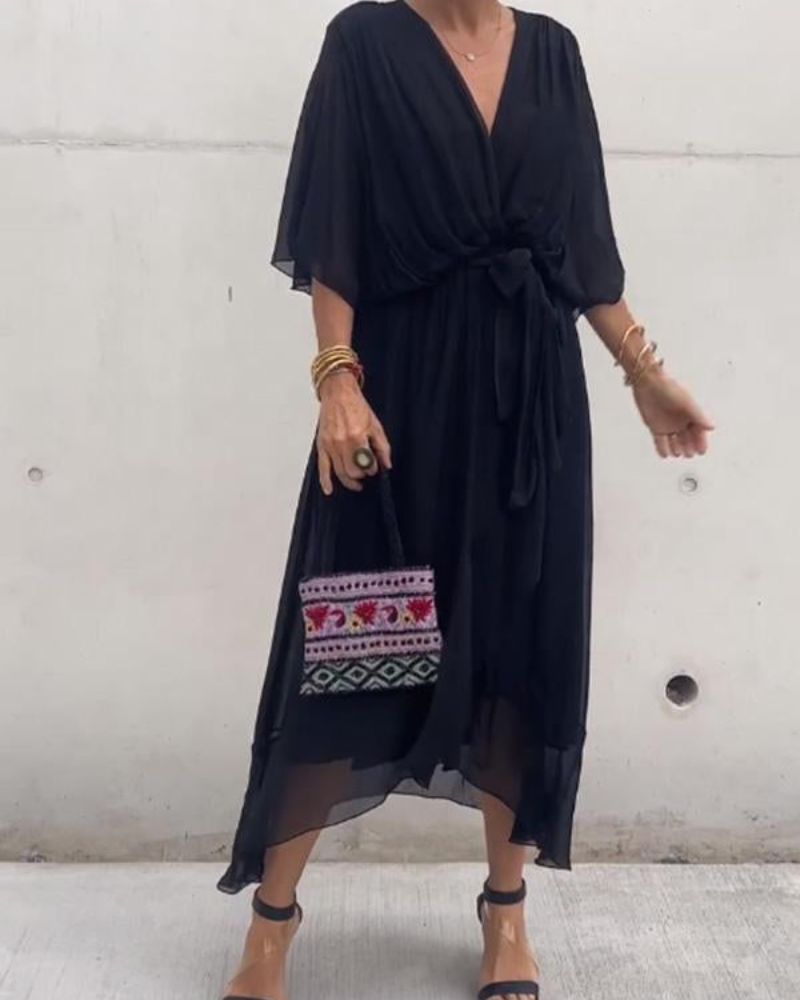 Kjole Femme Cristi – Elegant slå-om kjole med flagermusærmer & asymmetrisk kant