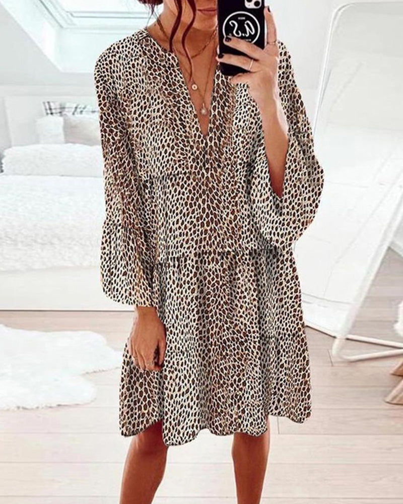 Avelyn Robe d'Été Femme – Volná šaty s leopardím potiskem, nabírané rukávy a elegantní výstřih do V