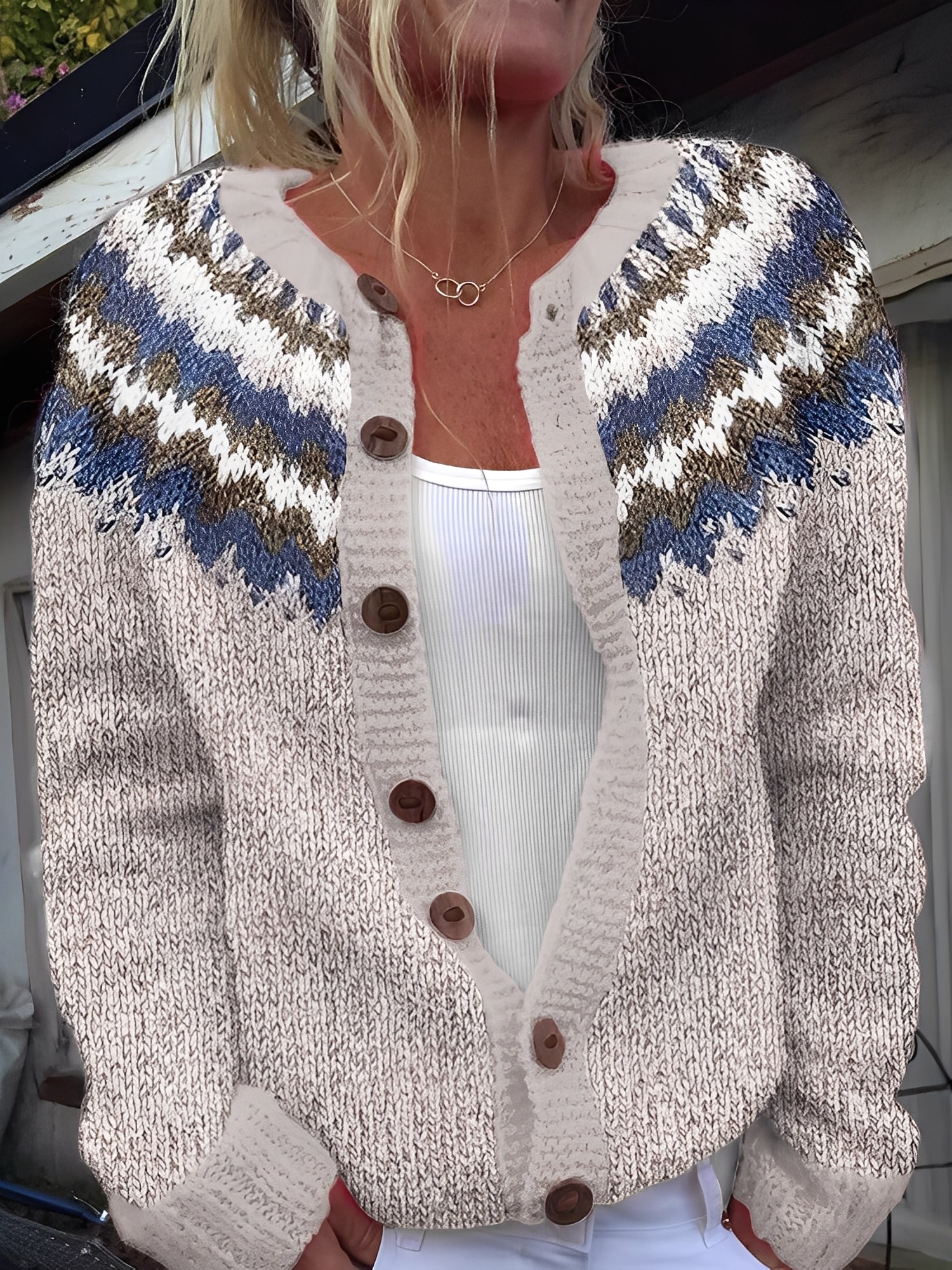 Ember – Cardigan Femme à Boutons – Maille Légère et Douce au Design Classique et Élégant