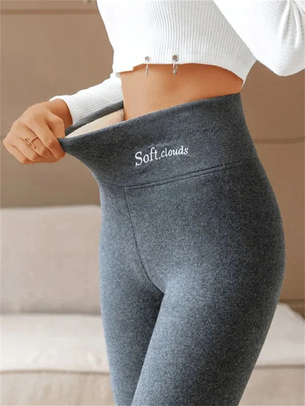 SoftCloud Fleece-Lined Women's Leggings – Ultra Warm and Stretchy Winter Pants with a Slim Fit Cut