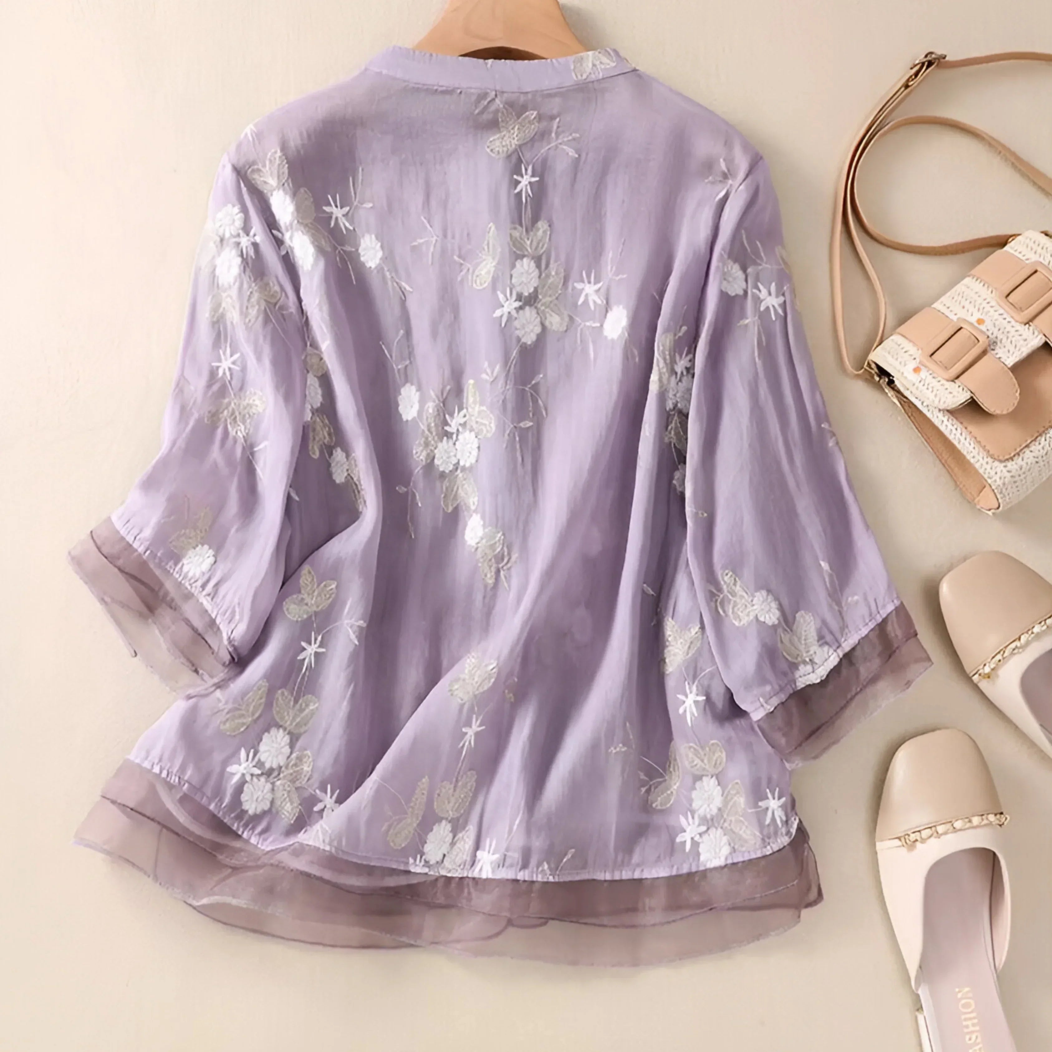 Emily Blouse Femme – Blouse Fleurie Élégante en Tissu Aérien à Coupe Classique