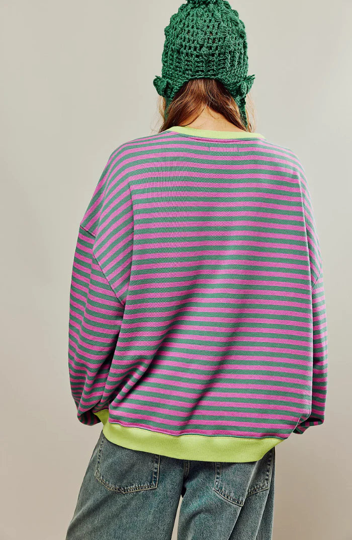 Bluza Mila Oversized – wygodna bluza z klasycznymi paskami i kontrastowymi detalami