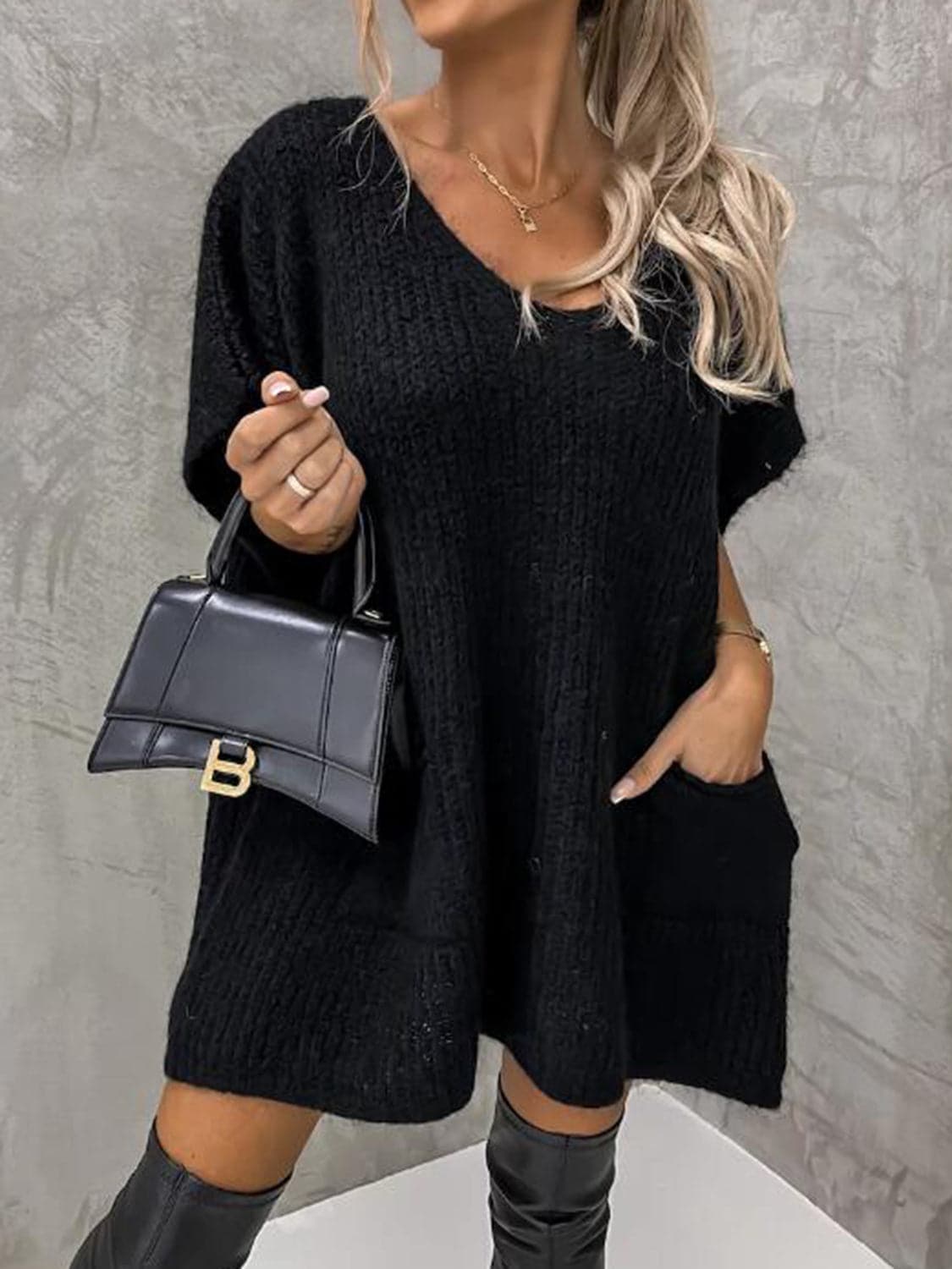 Francesca vestido de punto para mujer – tejido suave con cuello en V, corte relajado, mangas cortas y bolsillos delanteros