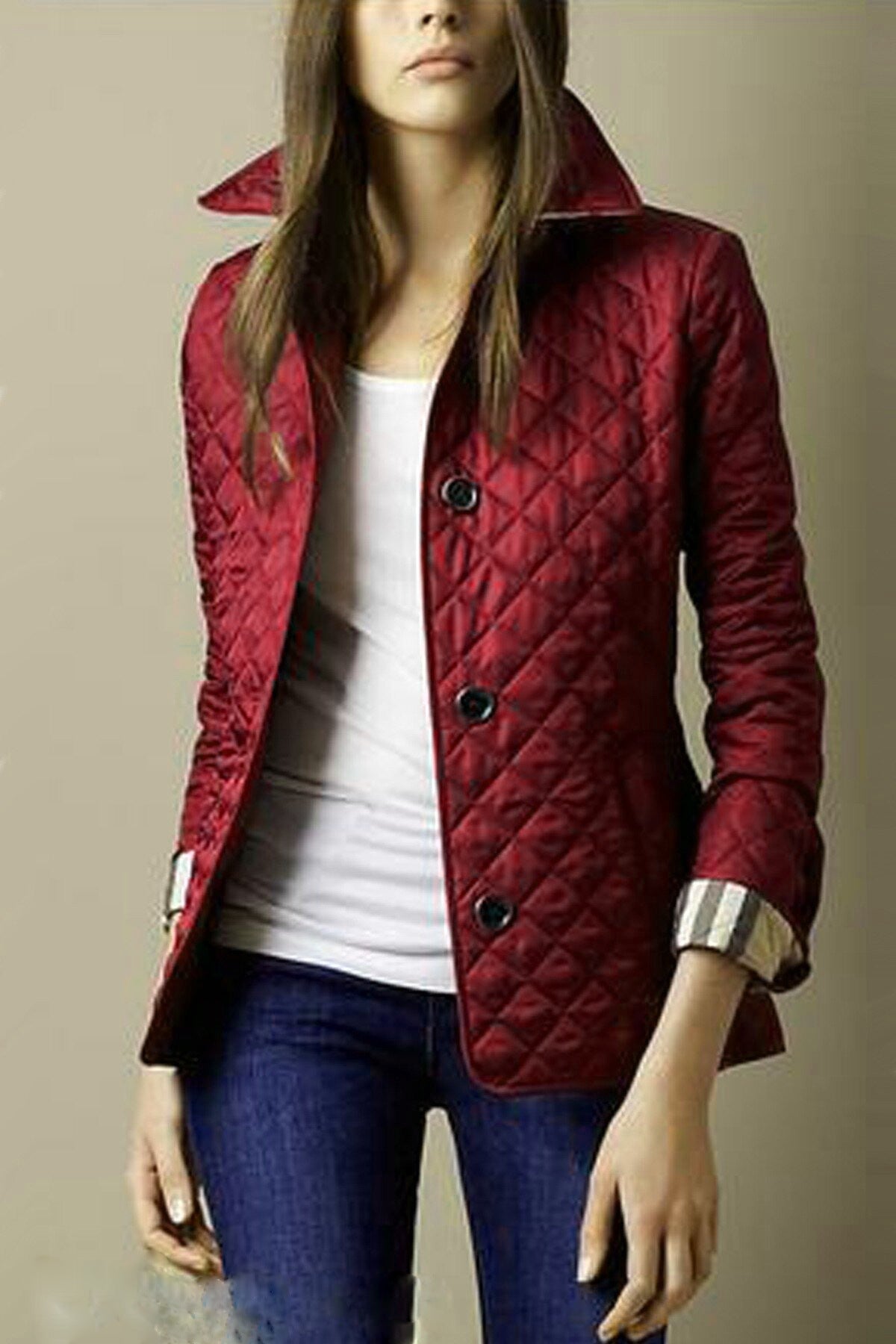 Clara Veste Matelassée – elegante und bequeme Jacke mit raffinierten Details und tailliertem Design