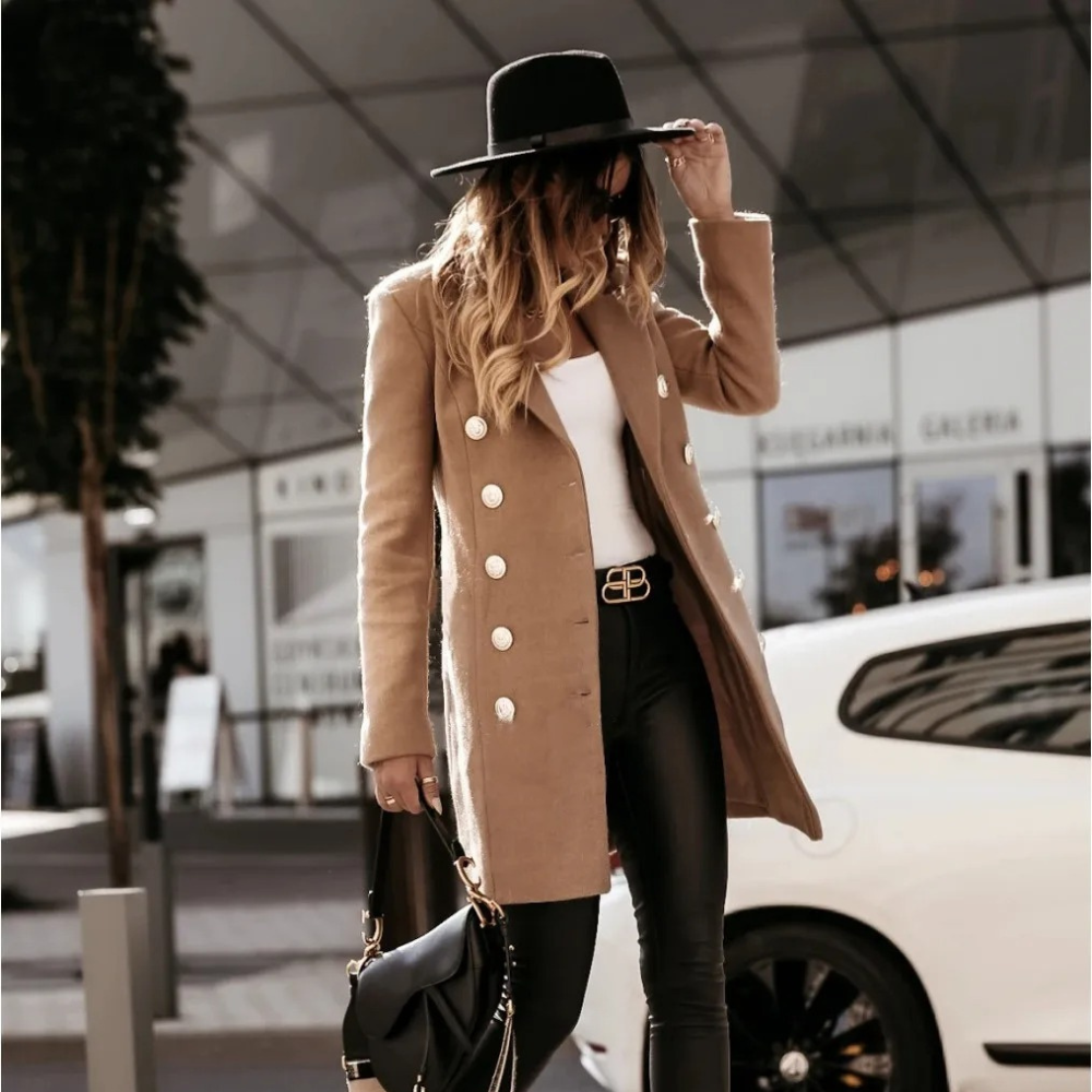 Gracelynn vendbar trenchcoat i ullblanding for kvinner – elegant lang kåpe med sølvknapper