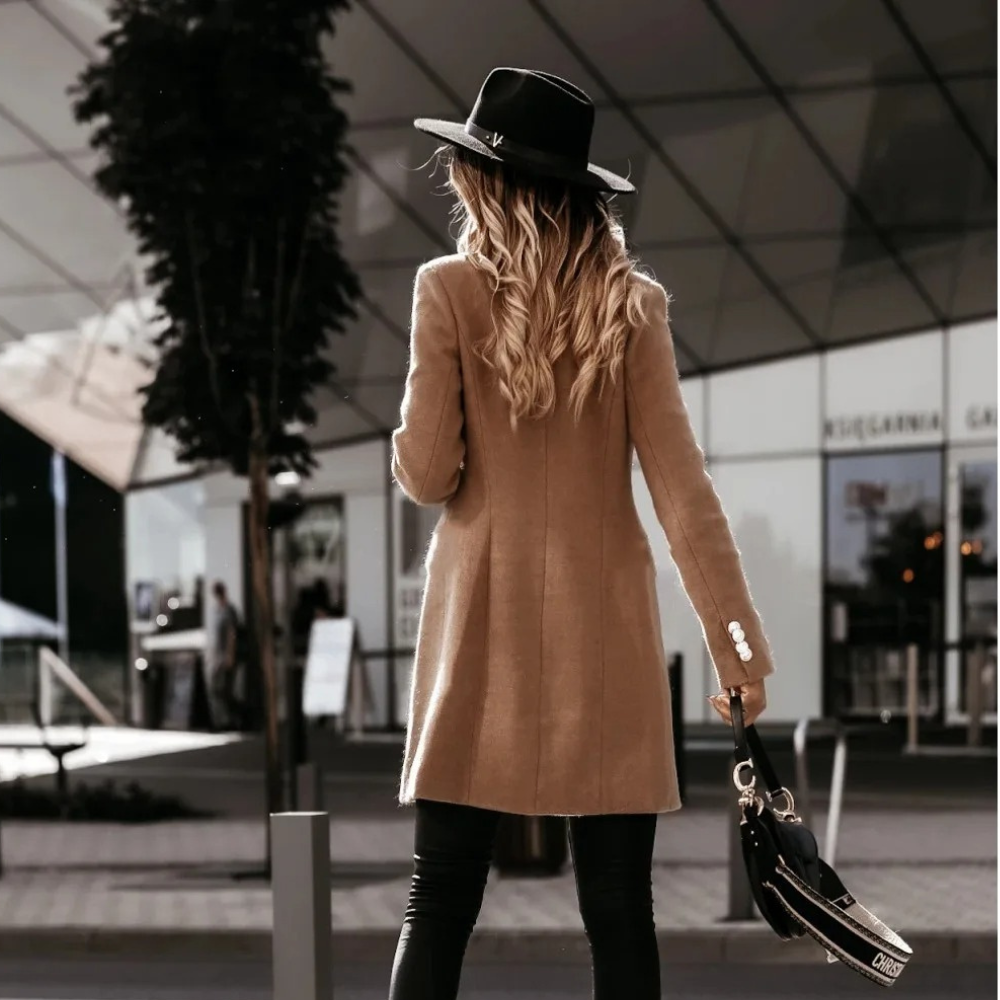 Gracelynn vendbar trenchcoat i ullblanding for kvinner – elegant lang kåpe med sølvknapper