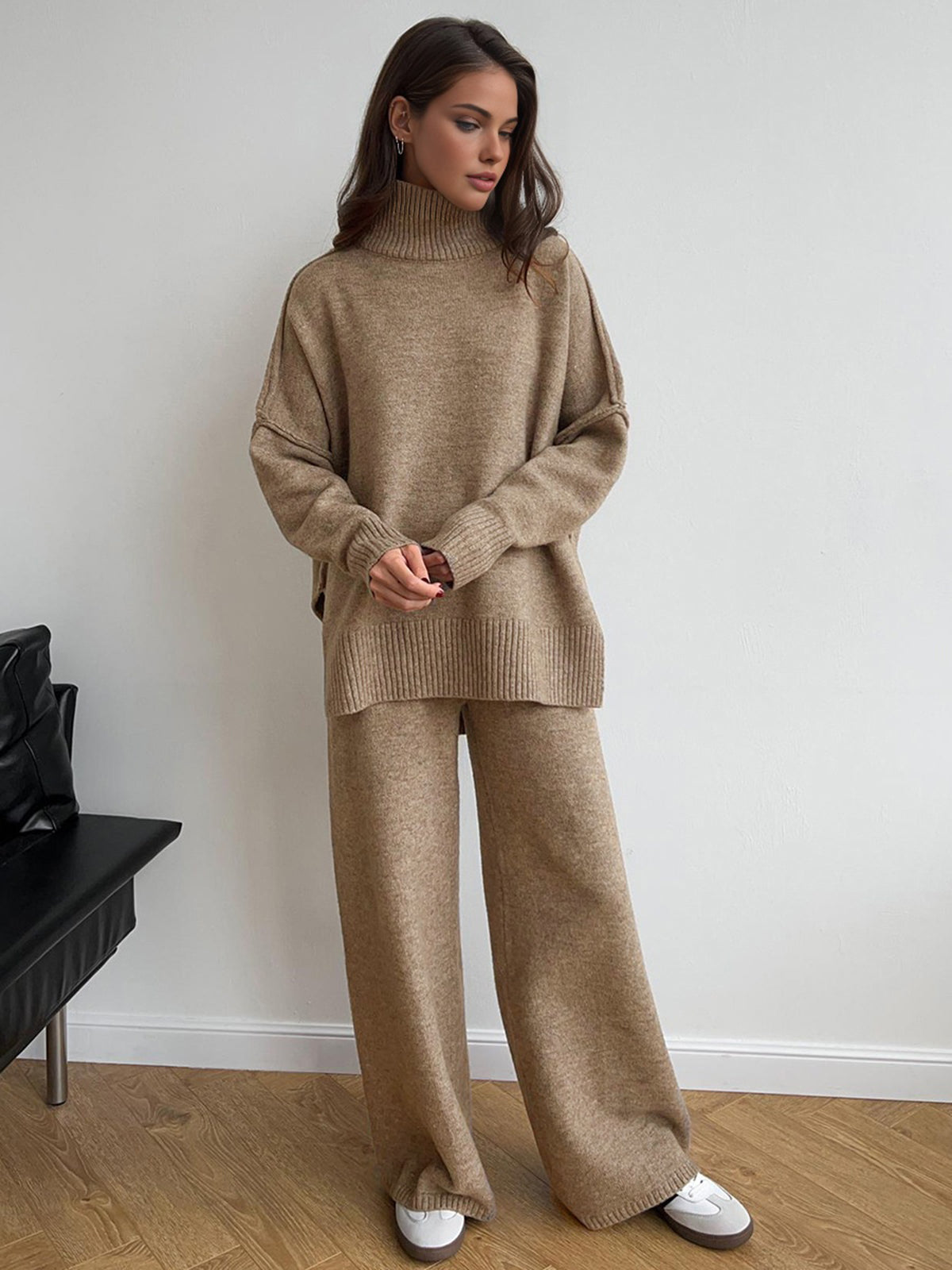 Amy Ensemble Loungewear Woman in Knit – Soft Outfit with Turtleneck & Loose Pants