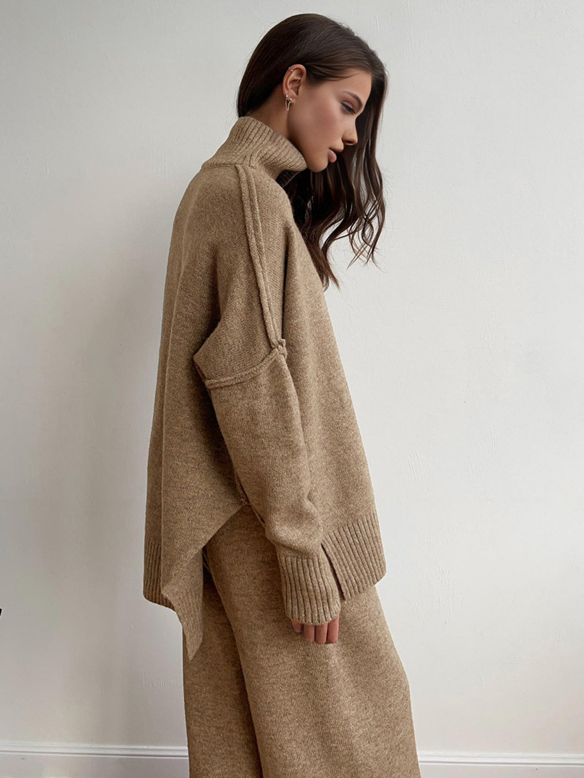 Amy Ensemble Loungewear Woman in Knit – Soft Outfit with Turtleneck & Loose Pants