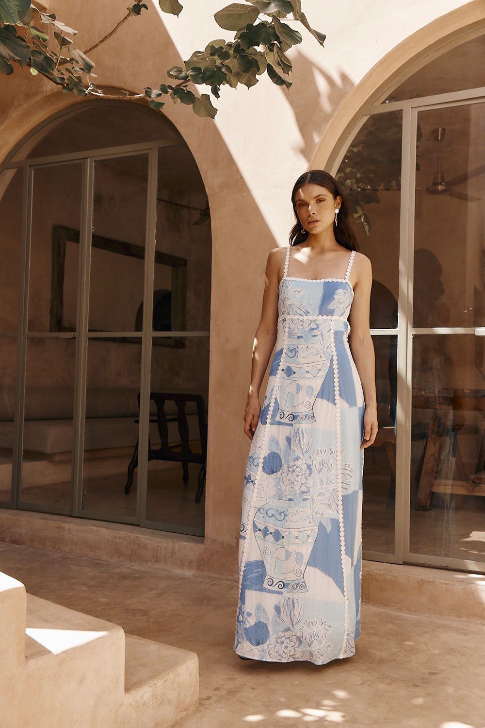 Mirasol Maxi-kjole til kvinder – Lang kjole med firkantet hals, knyttet ryg og middelhavsinspireret print
