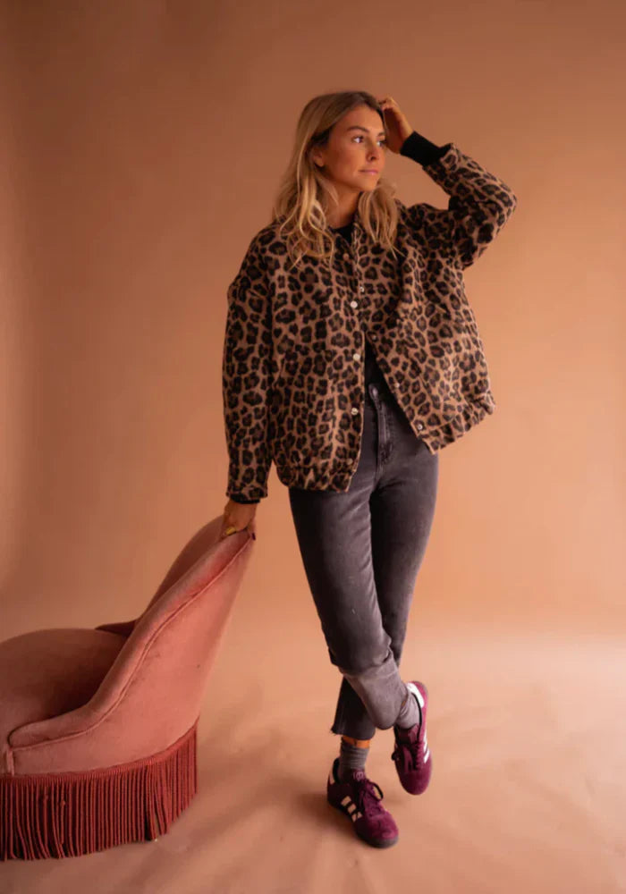 Valeria Veste Femme – Elegantní leopardí bunda s potiskem zvířat a pohodlným střihem