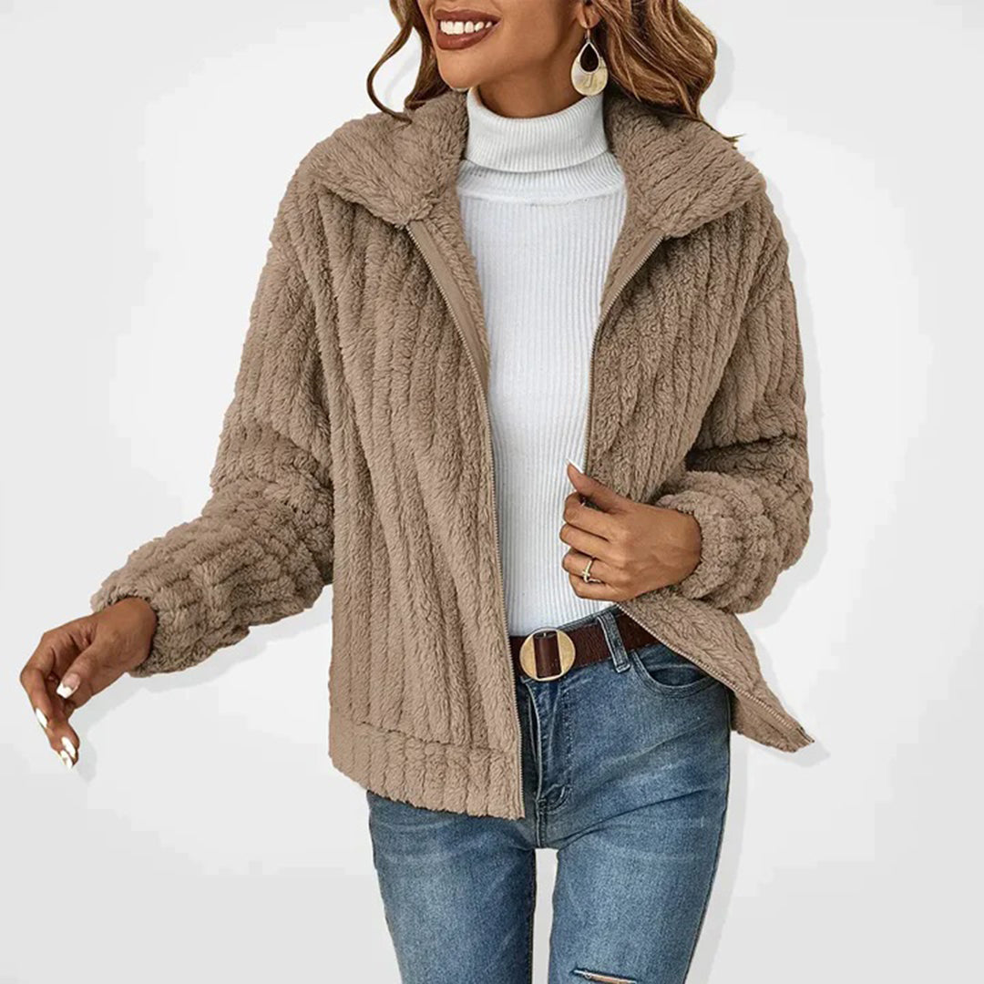 Colete Longo Feminino Noa em Pêlo Polar – Elegante, Quente com Fecho de Correr e Bolsos Práticos