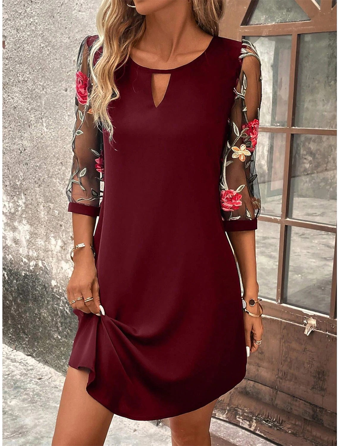 Sharina Kåpe Chemise Dame – Mini Sommerkjole med Blomstermønster & Lett Flytende Snitt