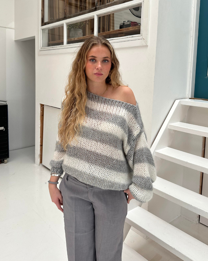 Louisa Pull Femme en Tricot – Pull Oversize Rayé en Matière Douce au Design Tendance
