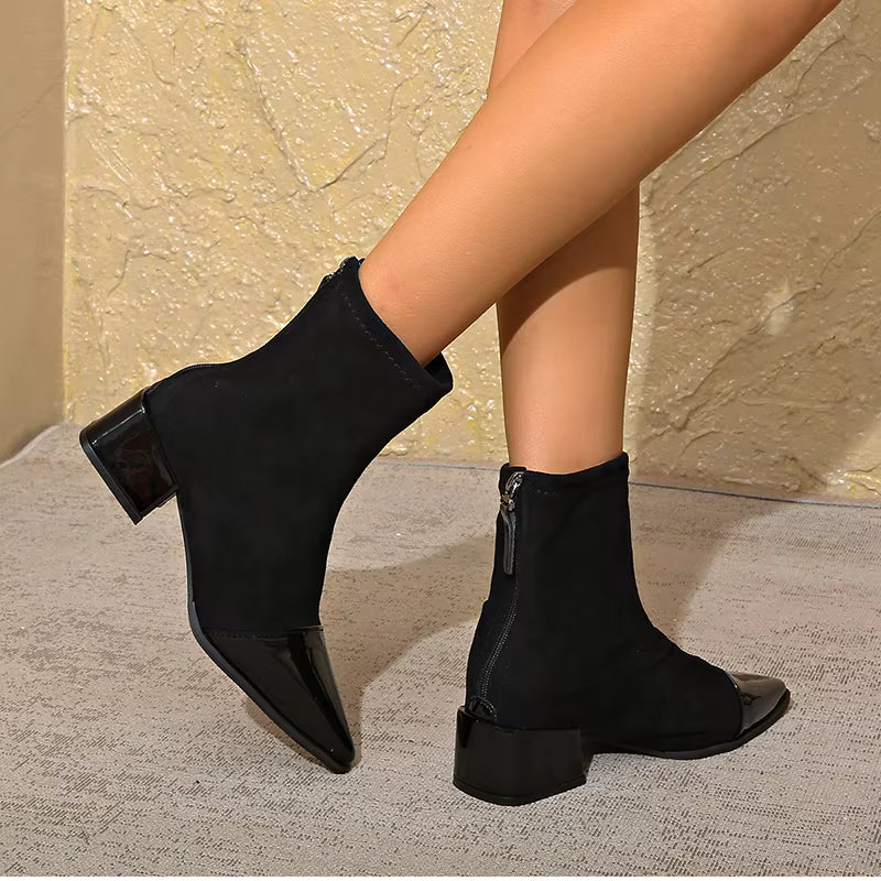 Gracia Dame Støvletter – Elegante Semsket Skinn Boots med Lakkdetaljer & Komfortabel Blokk Hæl
