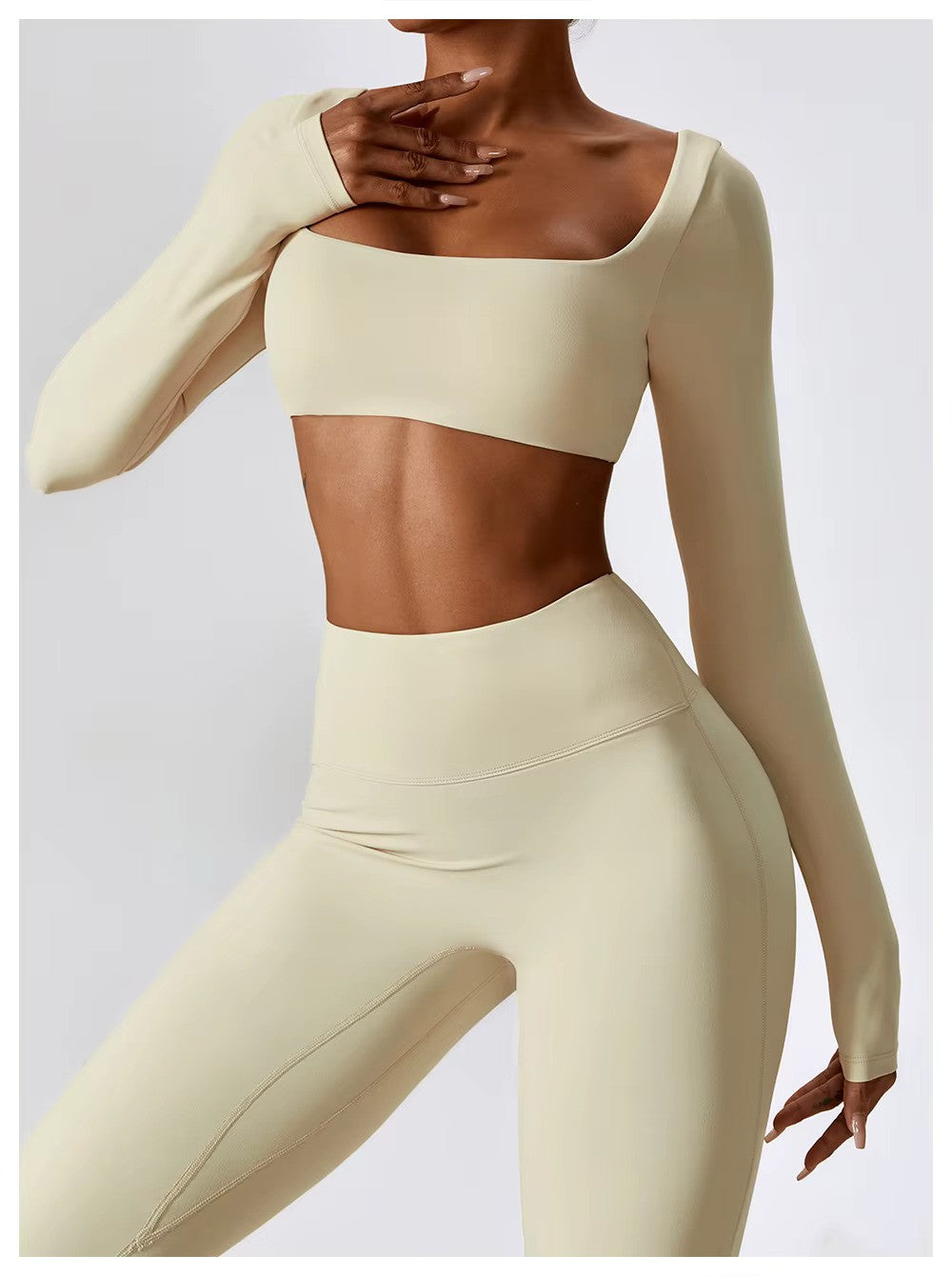 Leila női sport szett – légáteresztő jóga és fitnesz ruha bővülő leggings-szel és testhezálló felsővel