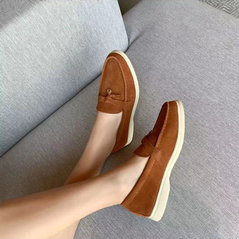 Jasmine Femme Mokasíny – Elegantné mokasíny z semišu s elegantným detailom na zapínanie