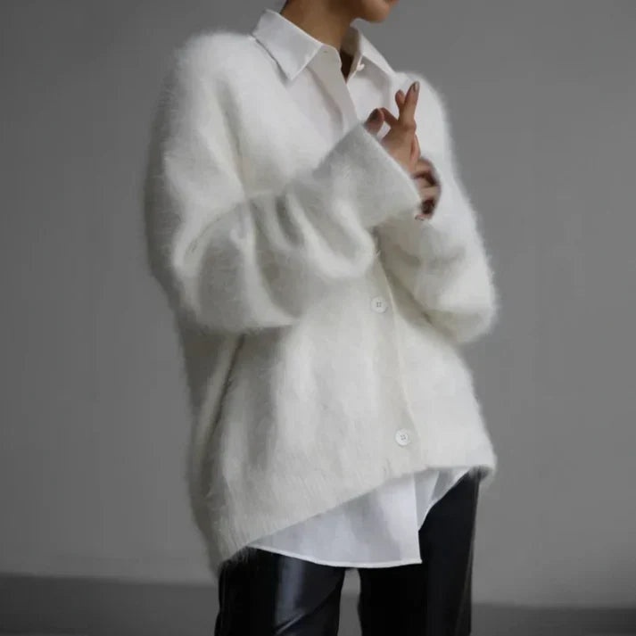 Maglione in cashmere da donna Ella: elegante cardigan ampio e morbido, comfort senza tempo