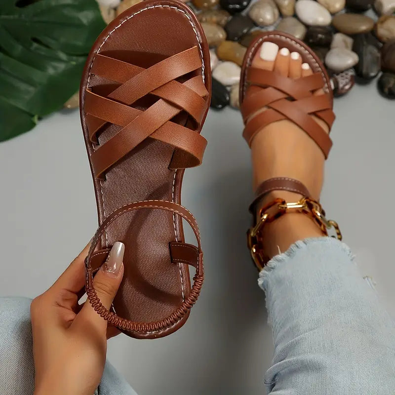 Sloane Sandalen Damen – Flache Sandalen mit gekreuzten Riemen mit Komfort & lässigem Stil