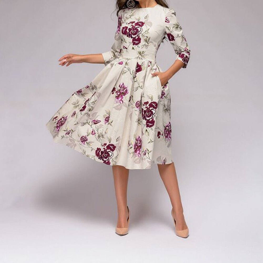 Maia Kveldskjole for Dame – Elegant Satengkjole med Smigrende Snitt for Festlige Anledninger