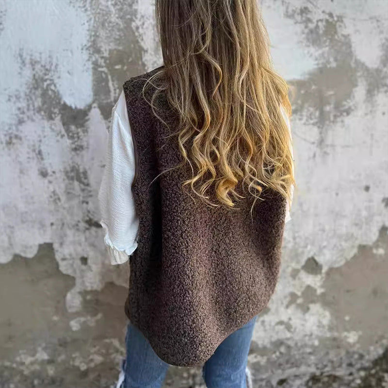 Julietta Gilet Femme en Maille – Chaleco sin mangas con botones con tejido suave y bolsillos prácticos