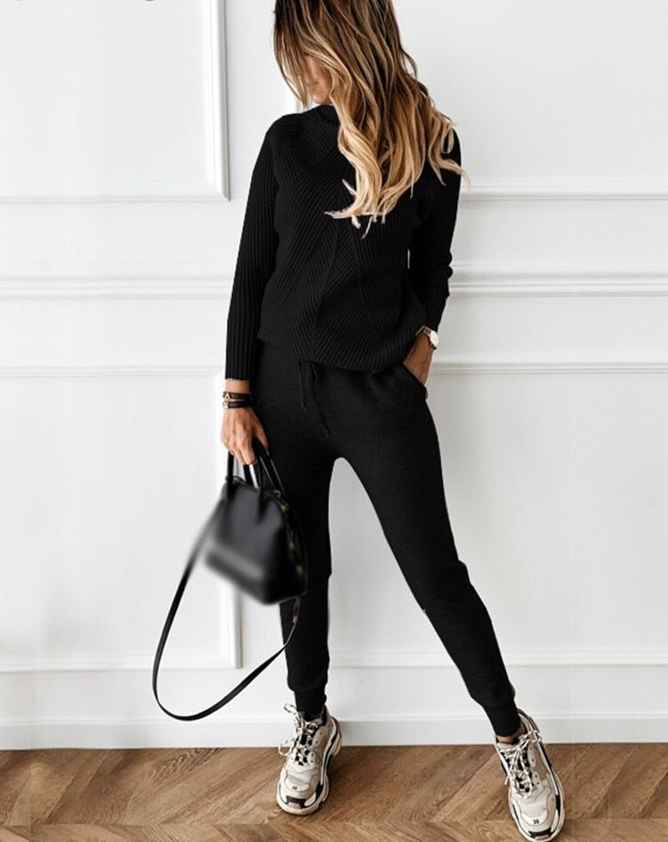 Alessandra Ensemble d’Intérieur en Maille pour Femme – Col Roulé Côtelé Doux & Pantalon à Coupe Décontractée