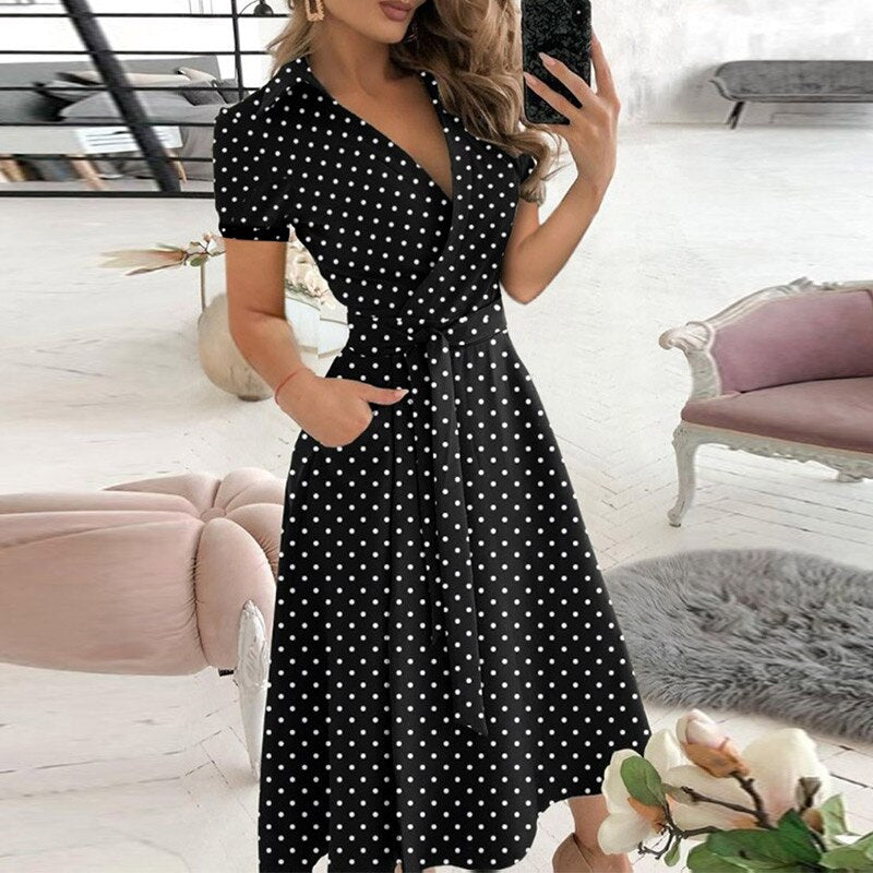 Ella Elegant Women's Dress – Cotton Dress with Fitted Waist & Versatile Classic Style