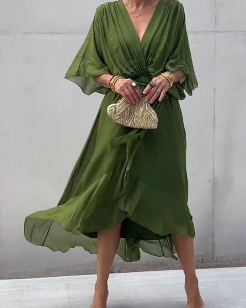 Kjole Femme Cristi – Elegant slå-om kjole med flagermusærmer & asymmetrisk kant