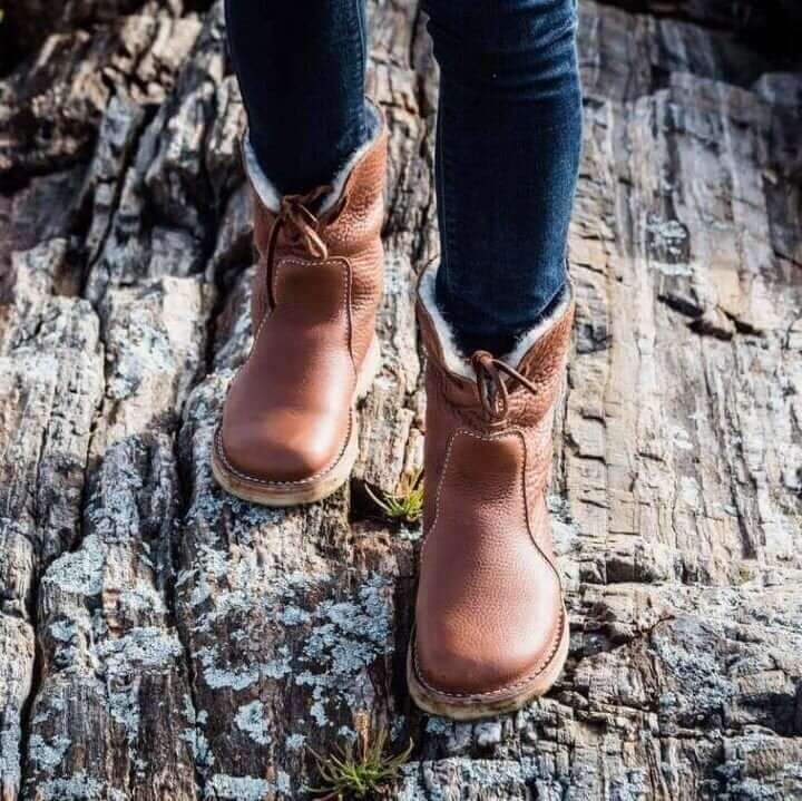 Emersyn Women's Heated Boots – Waterproof Leather with Wool Lining & Winter Comfort