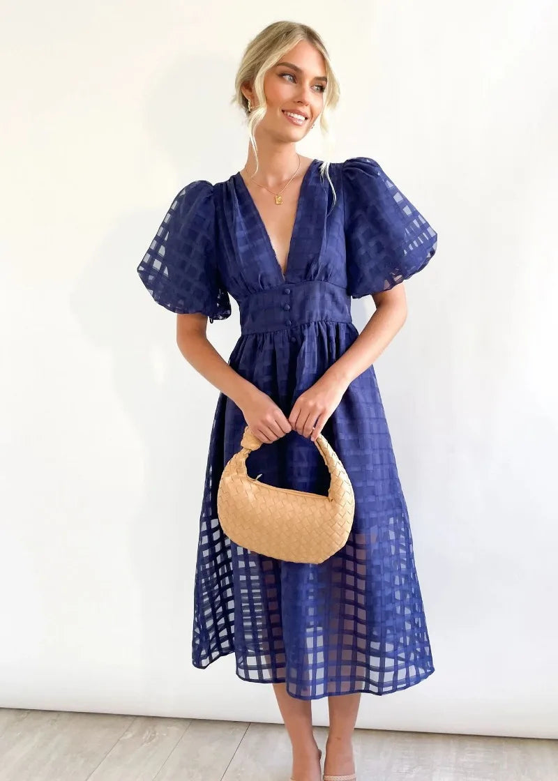 Mylene Midi-mekko naisille – Tyylikäs ruutukuvioinen mekko, jossa tilavuutta ja kirkas väri