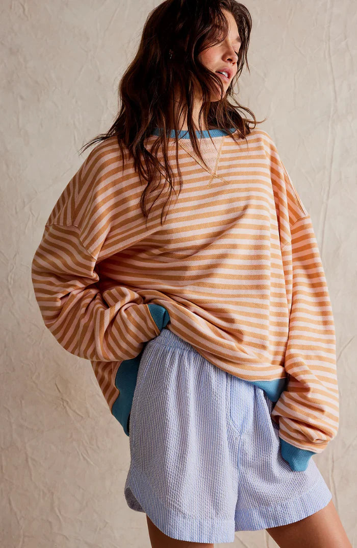 Bluza Mila Oversized – wygodna bluza z klasycznymi paskami i kontrastowymi detalami