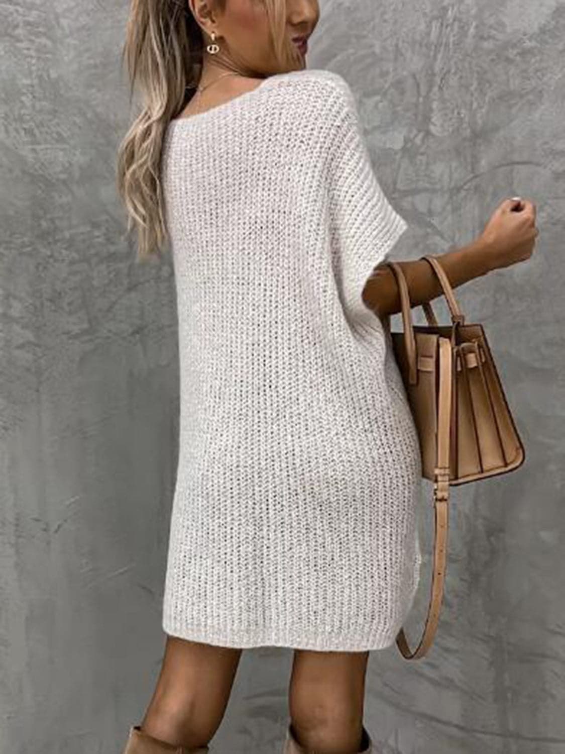 Francesca vestido de punto para mujer – tejido suave con cuello en V, corte relajado, mangas cortas y bolsillos delanteros