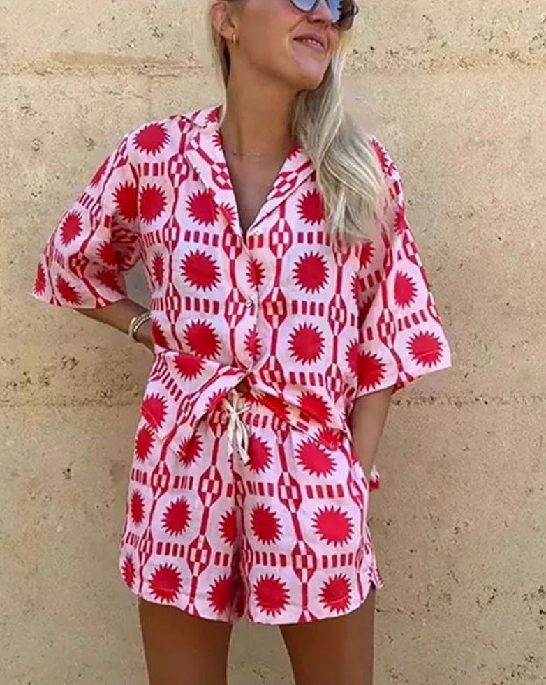 Ensemble Femme Giselle – Set de Verano Dos Piezas en Lino con Estampado Geométrico y Corte Confortable