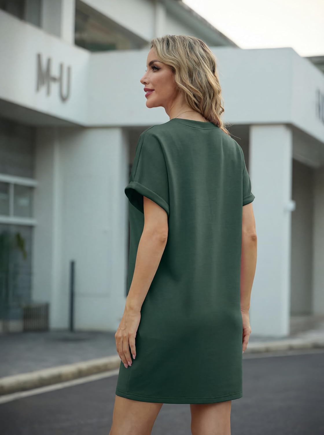 Rochie Léa pentru femei – Rochie mini cu guler rotund, mâneci scurte, croială în A, cu buzunare, de vară
