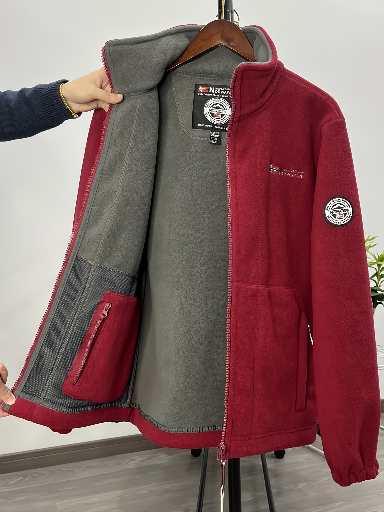 Julius Veste Polaire Outdoor Homme – Douce, Chaude & Légère avec Col Protecteur