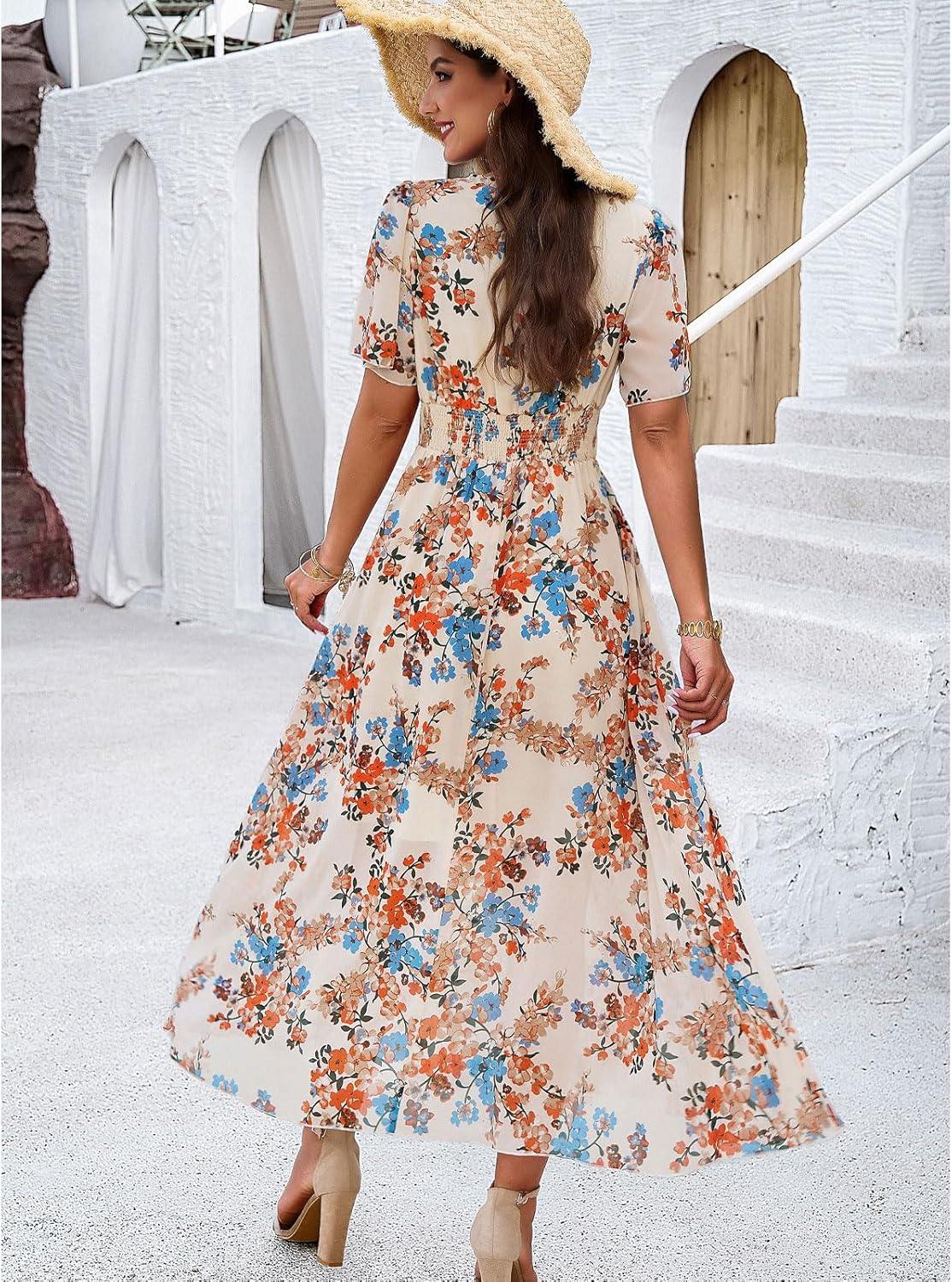 Rochie de damă Dianne cu flori – decolteu în V, mâneci scurte, croială fluidă, casual de vară