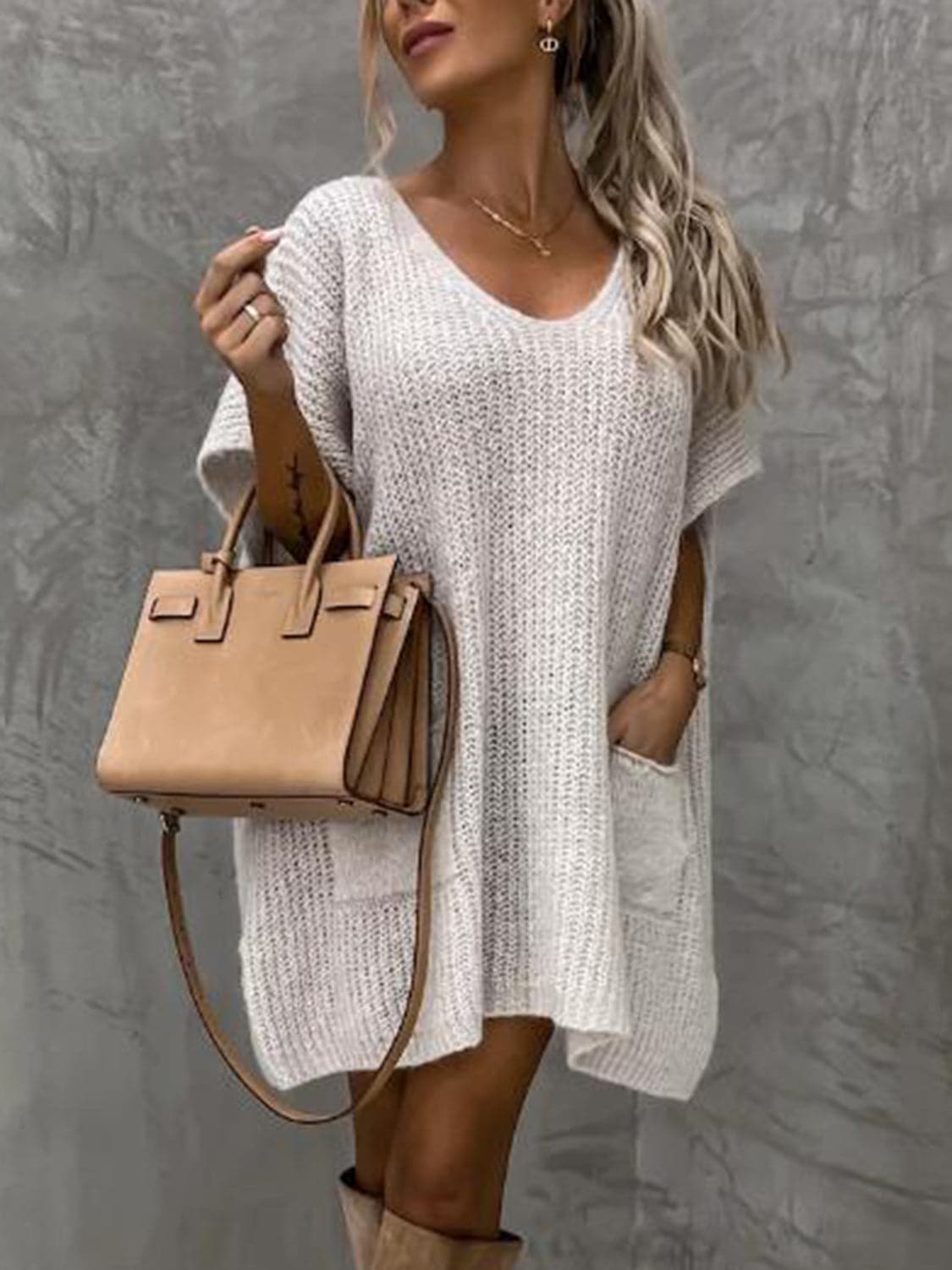 Francesca vestido de punto para mujer – tejido suave con cuello en V, corte relajado, mangas cortas y bolsillos delanteros