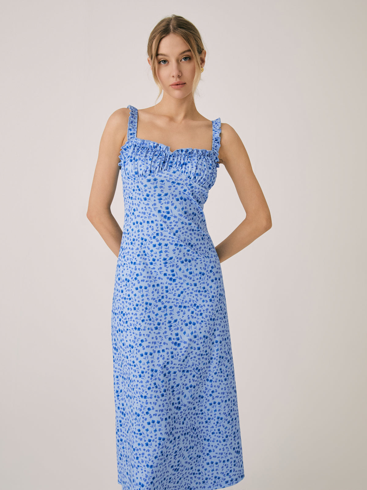 Boheemse Damesjurk Chloe – Midi Vakantiejurk met Bloemenprint & Spaghettibandjes