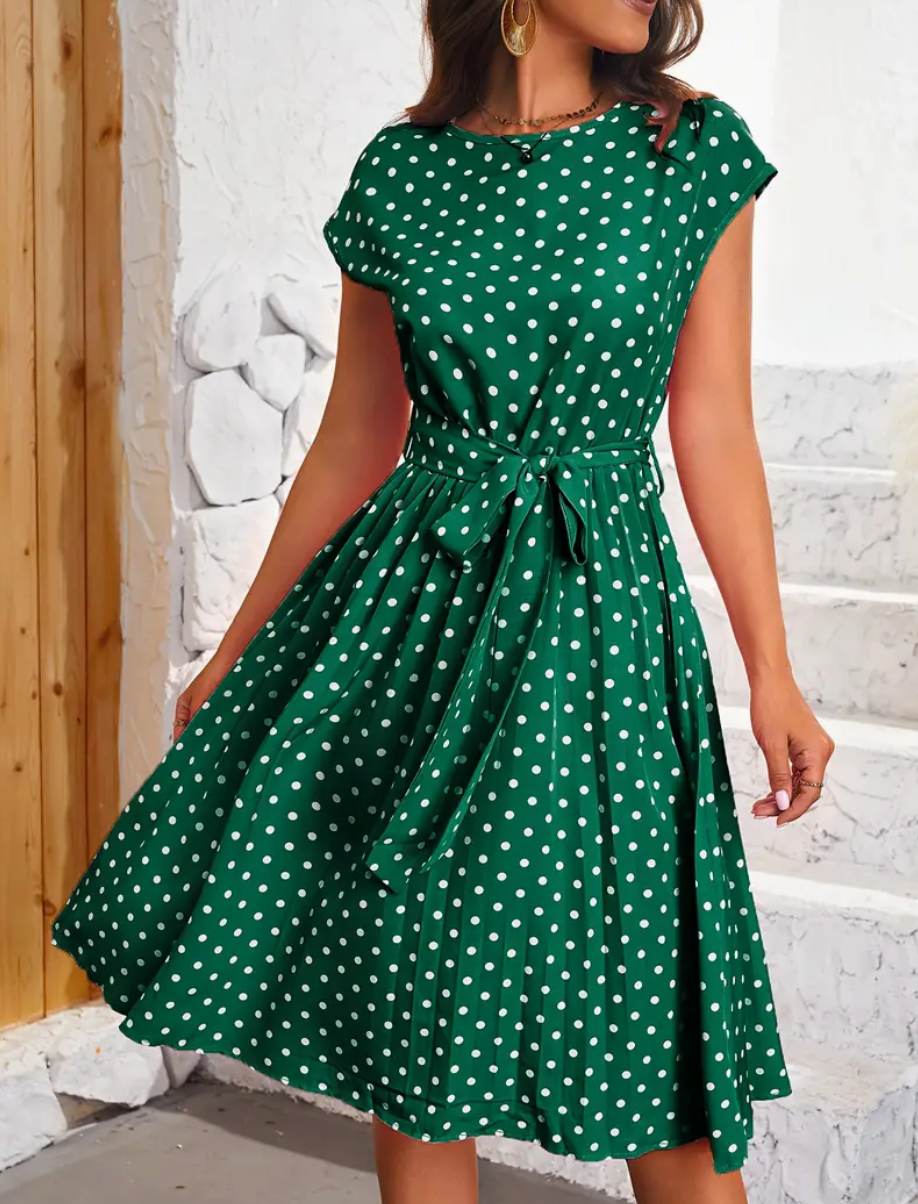 Sommerkjole Dame Thea – Vintage prikkete kjole med flytende snitt og tidløs eleganse