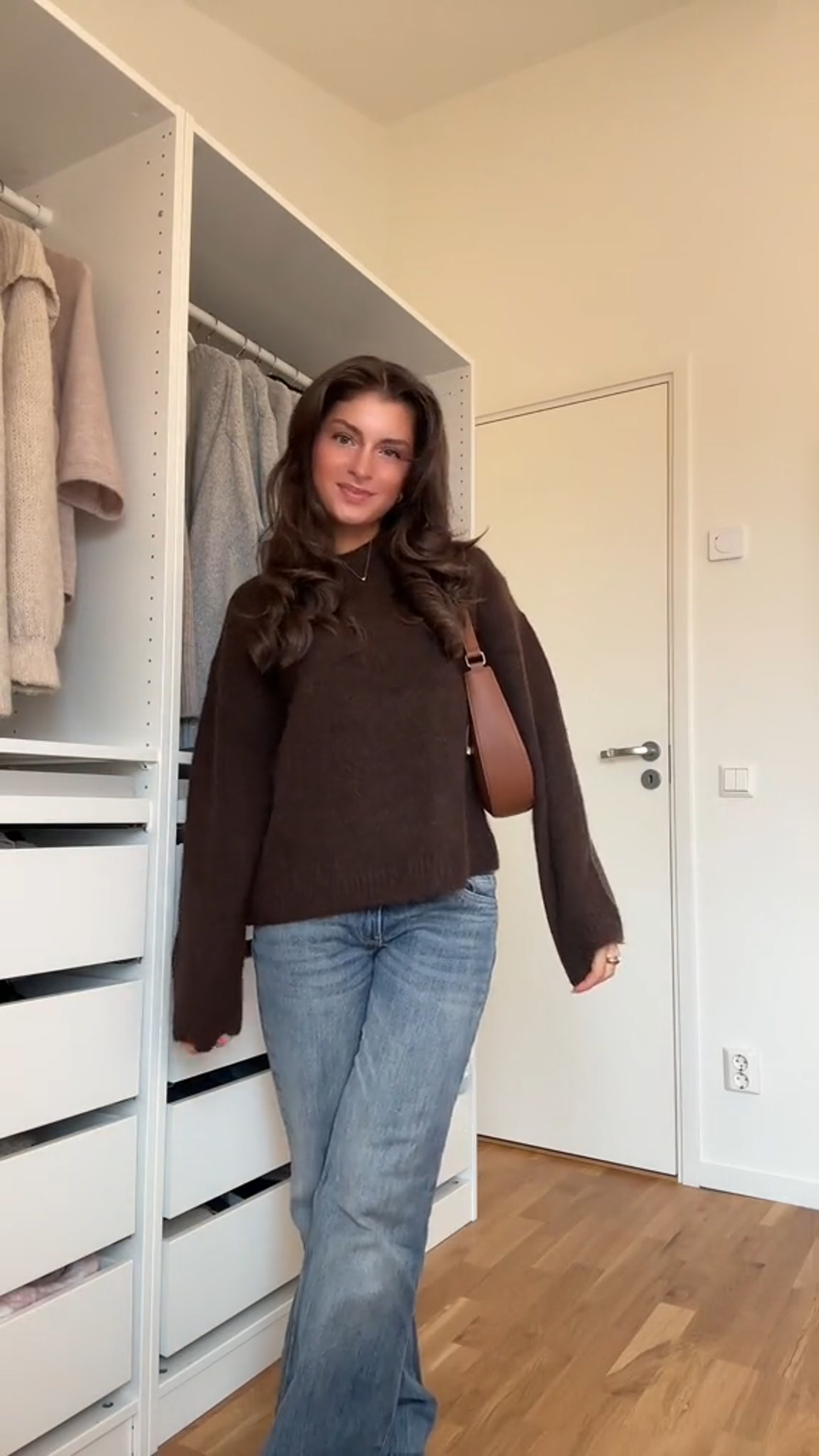 Aurora ženski pulover od mohera – širok, mekan i elegantan za sve prilike