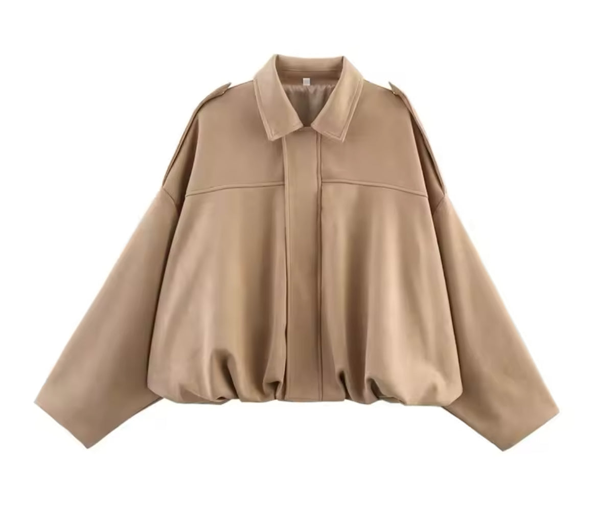 Casaco Elliana para Senhora – Casaco Largo com Efeito Camurça e Bolsos Práticos para Outono/Inverno