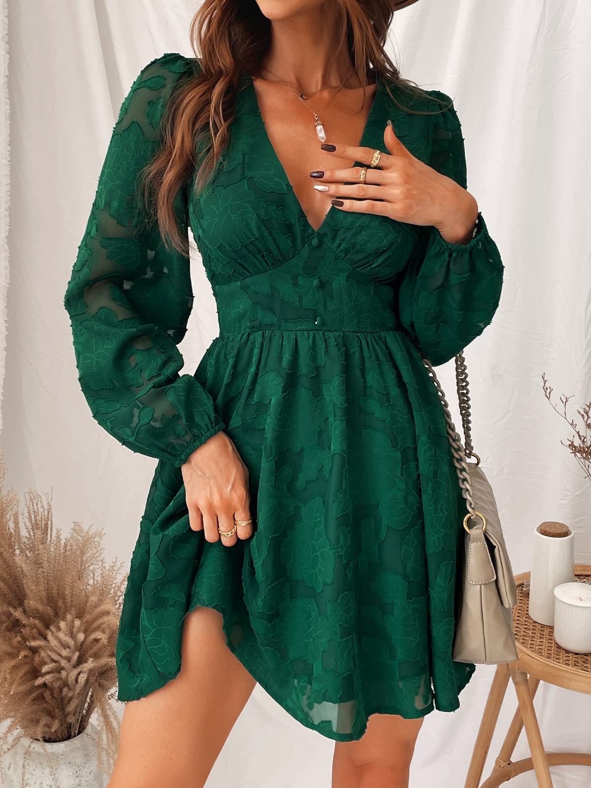 Virelle Robe Cupshe Femme – Dentelle Florale Col V, Manches Longues & Coupe A-Line Élégante