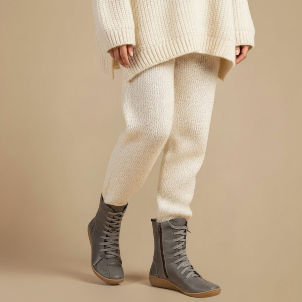 Melly Botas de Media Pantorrilla para Mujer – Botas Retro con Cordones, Cierre de Cremallera y Suela Plana