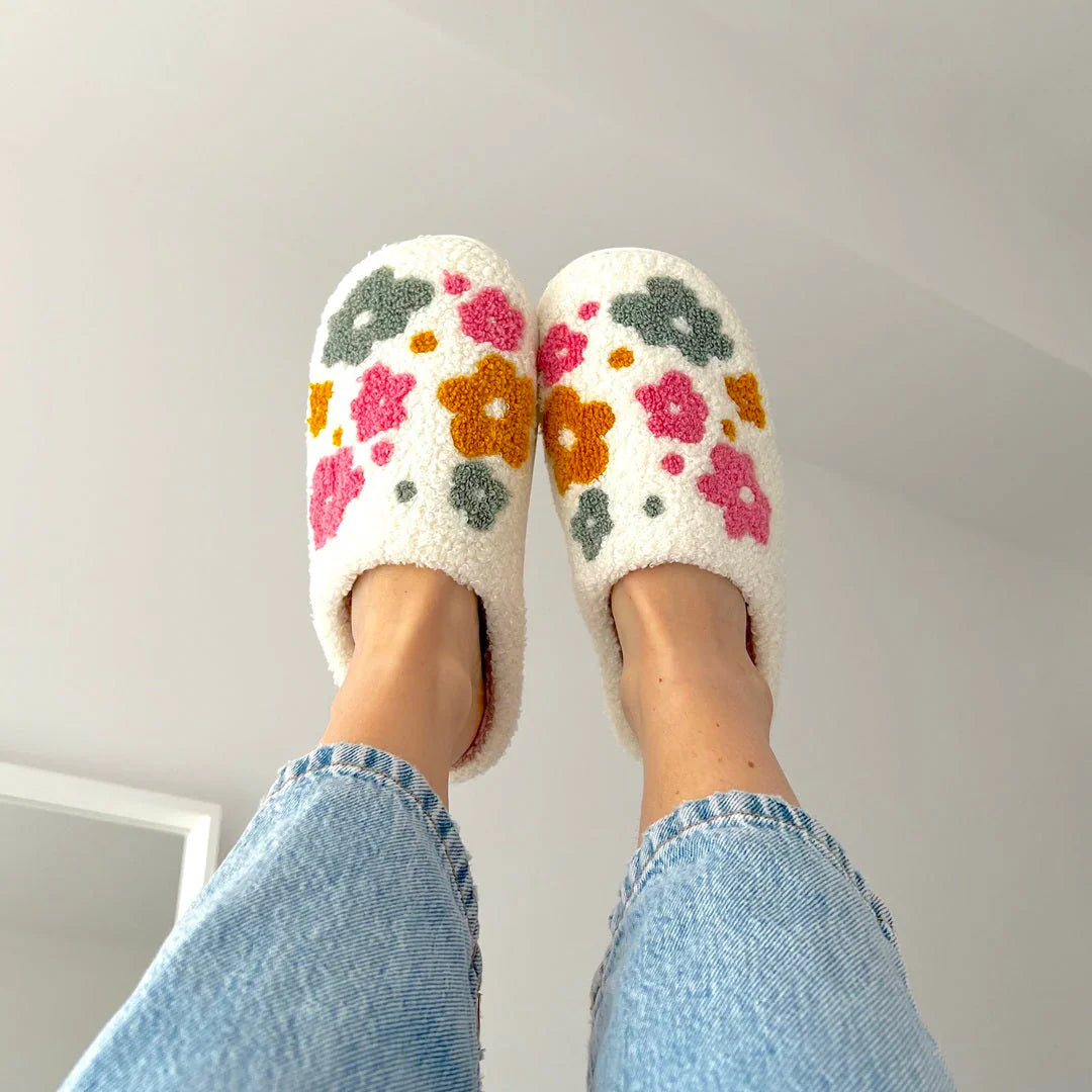 Valentina hjemmesko til kvinder med blomsterprint – bløde og varme indendørs tøfler til vinterkomfort og hygge