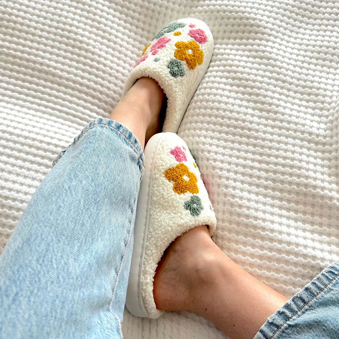 Valentina hjemmesko til kvinder med blomsterprint – bløde og varme indendørs tøfler til vinterkomfort og hygge