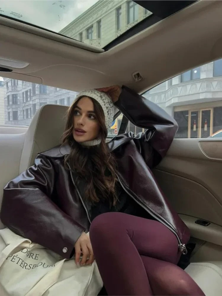 Clara Veste en Cuir Femme – Krátký oversize model s strukturovanými detaily a páskem