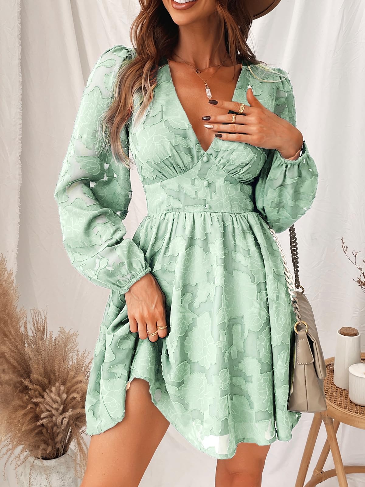 Virelle Robe Cupshe Femme – Dentelle Florale Col V, Manches Longues & Coupe A-Line Élégante