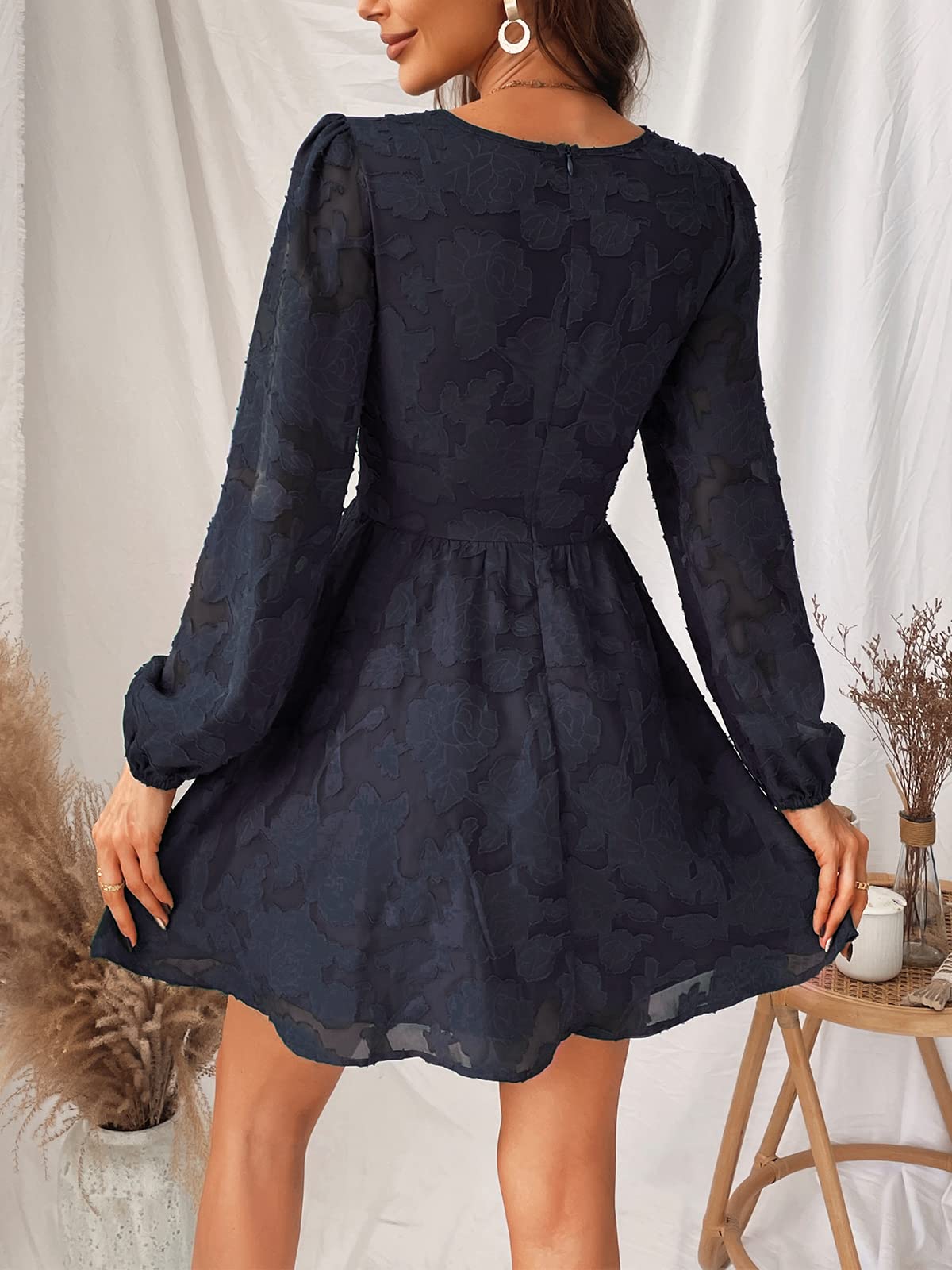 Virelle Robe Cupshe Femme – Dentelle Florale Col V, Manches Longues & Coupe A-Line Élégante