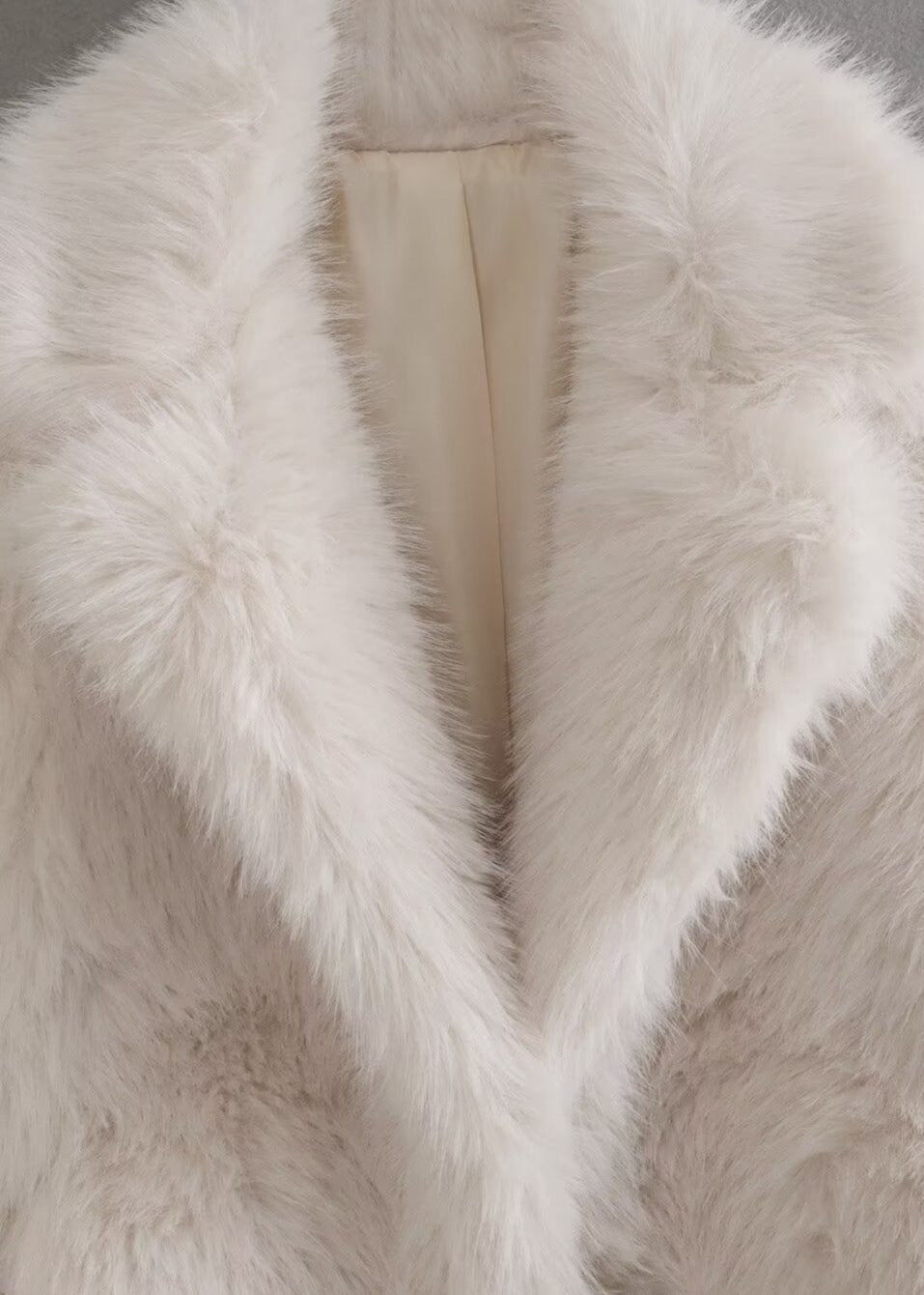 Valerie Manteau d’Hiver en Fausse Fourrure pour Femme – Biała miękka kurtka o luźnym kroju z dużym kołnierzem