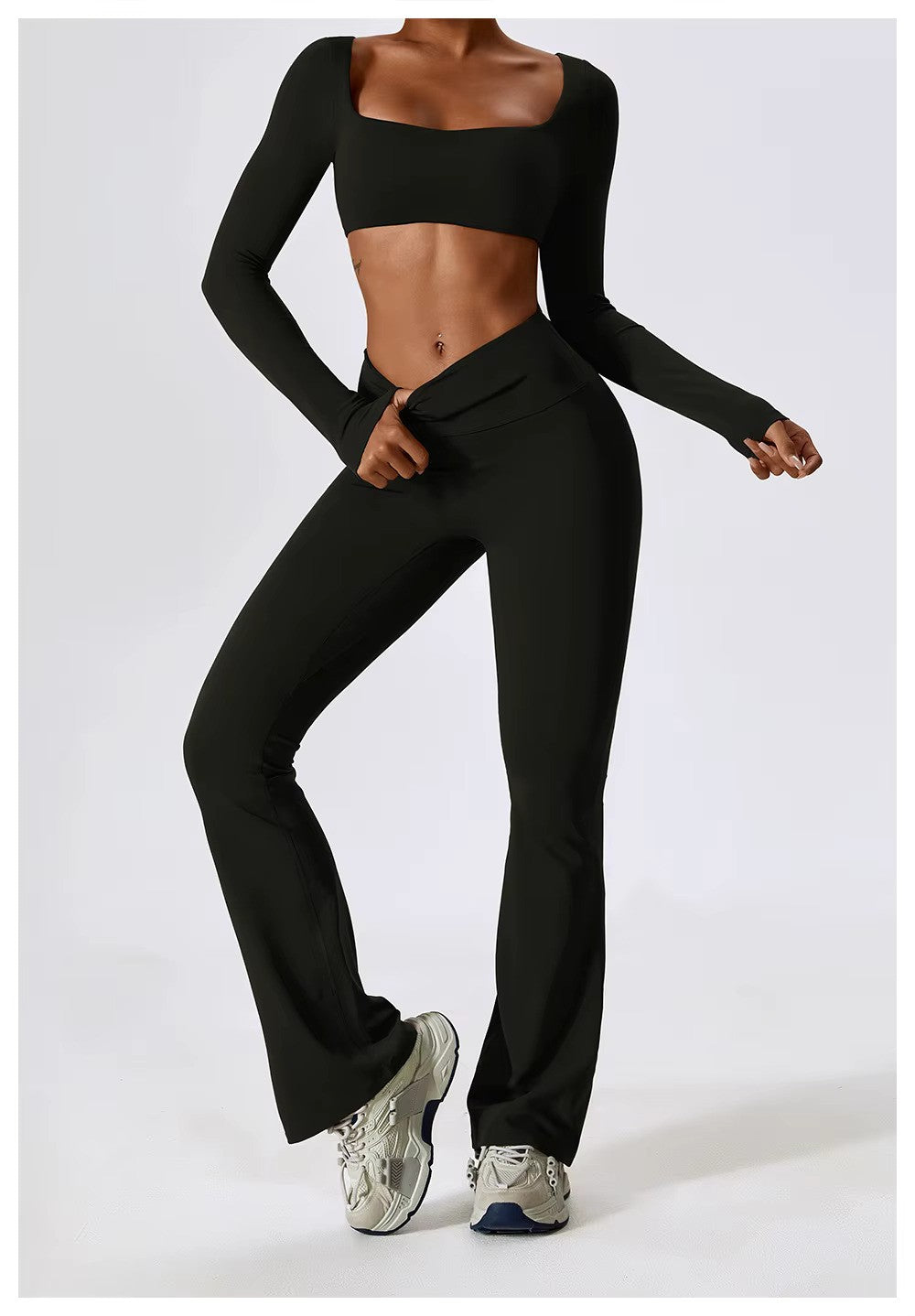Leila női sport szett – légáteresztő jóga és fitnesz ruha bővülő leggings-szel és testhezálló felsővel
